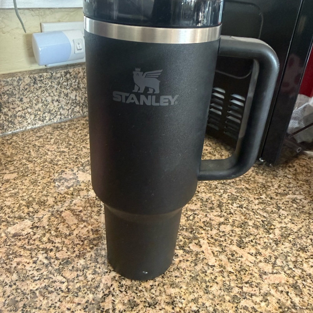 Stanley Matte Black Travel Tumbler - Picture 6 of 11